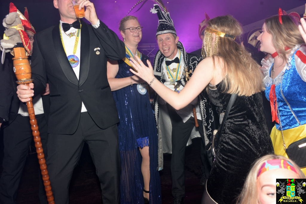 ../Images/Carnavals vrijdagavond in VdG 236.jpg